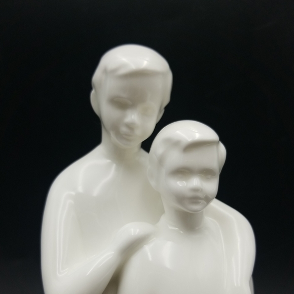 Vintage 1991 ROYAL DOULTON IMAGES Hand Made Figurine BROTHERS HN3191 E. Griffith - Picture 2 of 8